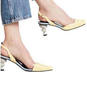 Leila Pointed Toe Slingback Heels in Pale Yellow